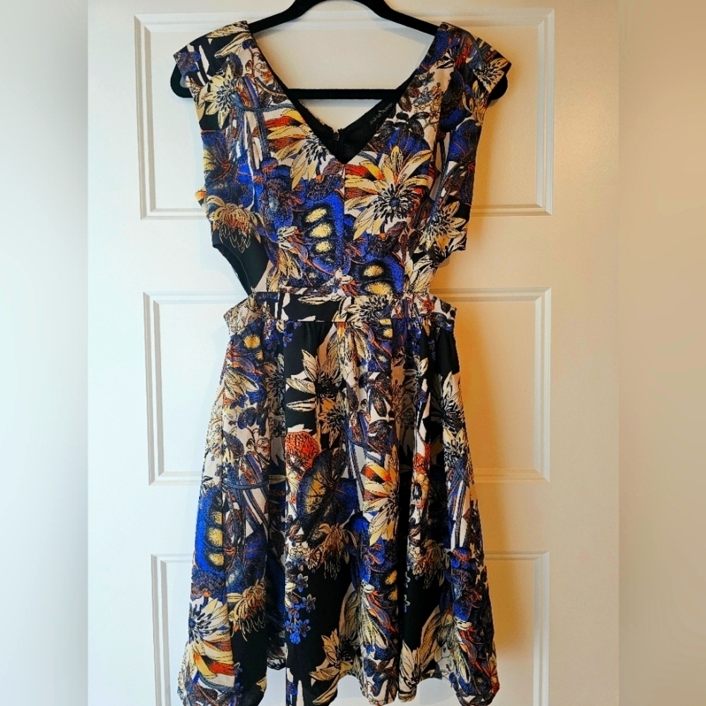 New with Tags Jealous Tomato Multi Color Floral Dress sz small